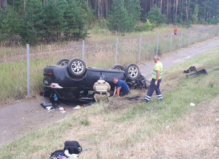 В ДТП на трассе М4 в Липецкой области погибли отец, мать и ребенок