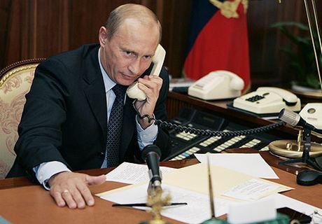 Путин в беседе с Трампом заявил о готовности к партнерскому диалогу с США