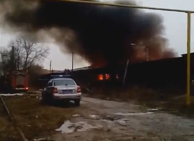 Пожар на Рязанском станкозаводе сняли с близкого расстояния