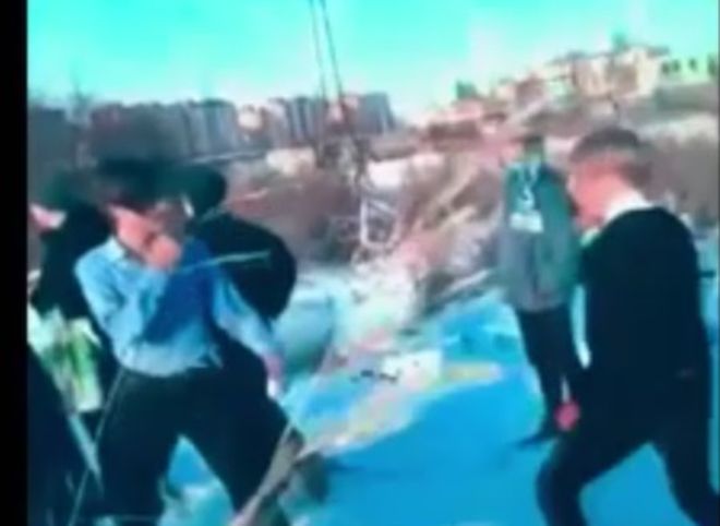 В Санкт-Петербурге подростки избивают школьников за «неправильную одежду» (видео)