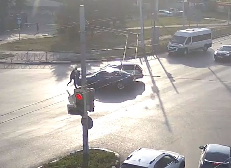 На Московском шоссе подрались водители (видео)
