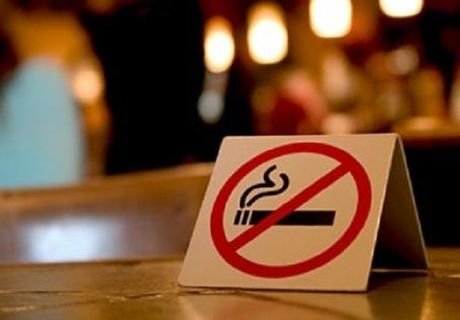 В РФ вступили в силу новые правила для курильщиков