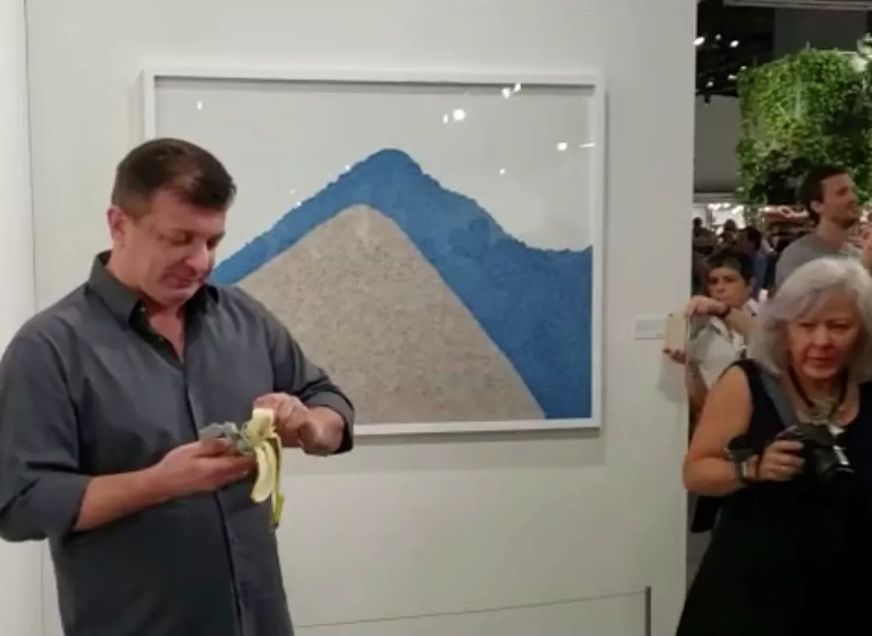 Американский художник съел работу коллеги, которую продали за 120 тыс. долларов