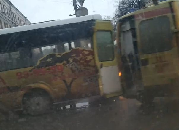 Полиция: ДТП с автобусом на улице Каширина не было