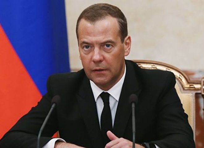 Медведев впервые станет автором колонки в СМИ