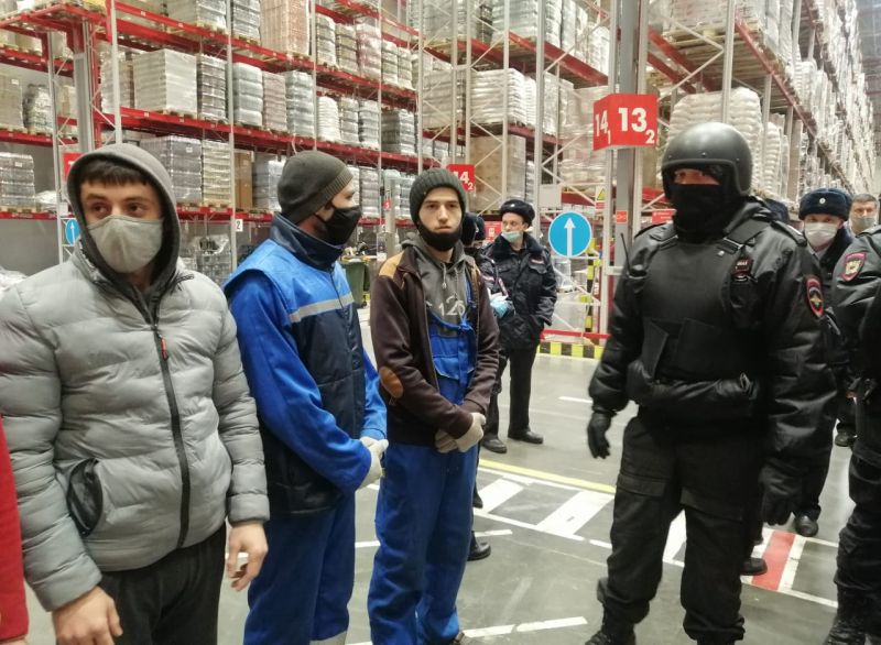 На складе под Рязанью выявили несколько десятков нелегальных мигрантов