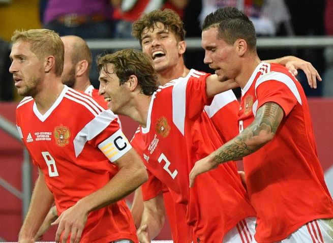 Сборная России по футболу разгромила чехов в товарищеском матче
