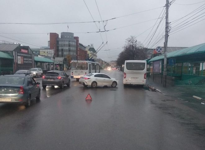 Из-за ДТП на Московском шоссе собралась большая пробка
