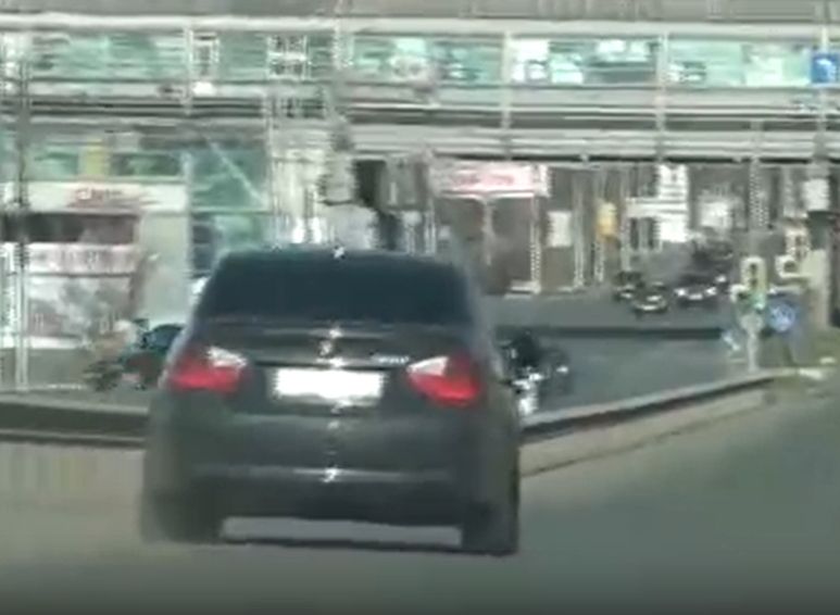 Скрытый патруль гаишников выявил на Московском шоссе неадекватного водителя