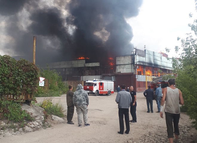 В МЧС рассказали о пожаре на Комбайновом заводе
