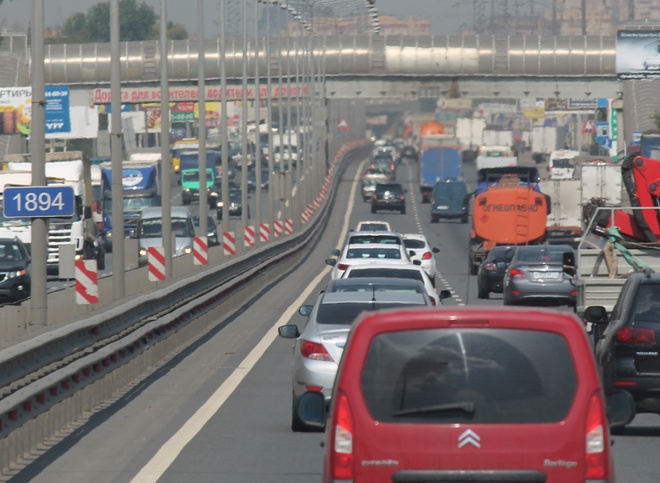 «Автостат» определил самые популярные автомобили в российских мегаполисах