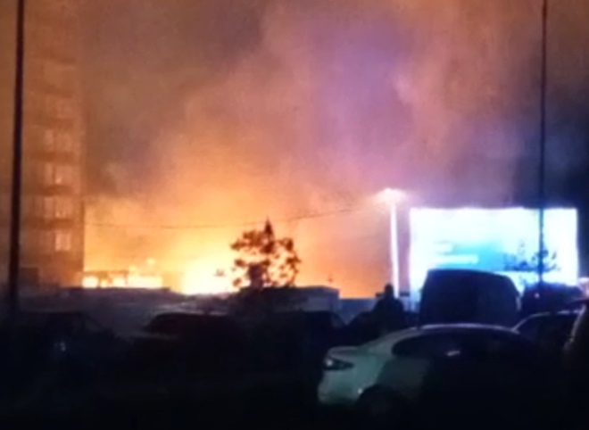 Пожар на улице Мервинской в Рязани засняли вблизи