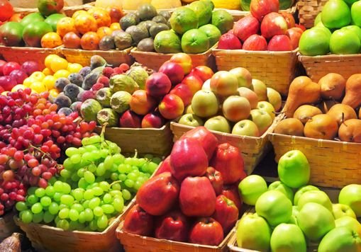 ЕС бесплатно раздаст фрукты и овощи, попавшие под эмбарго РФ