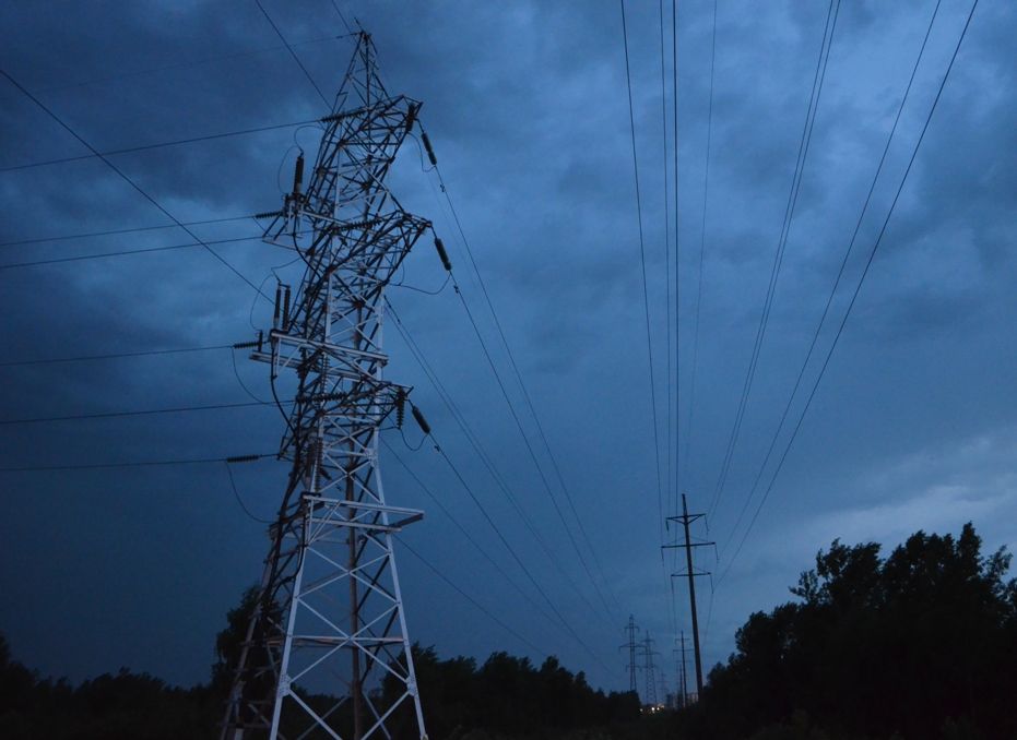 Энергетики рассказали о первых последствиях урагана в Рязанской области