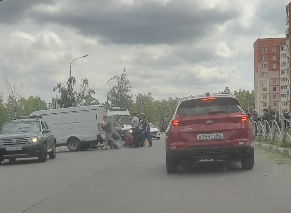 В аварии с мотоциклистом на улице Песоченской скончался 36-летний мужчина