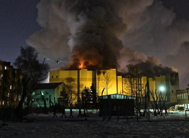 Число жертв пожара в кемеровском ТЦ увеличилось до 48