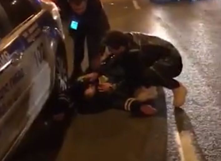 В Москве таксист без прав сбил гаишника во время оформления ДТП