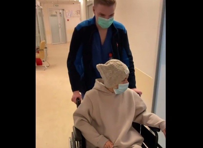 Лера Кудрявцева опубликовала видео в инвалидном кресле