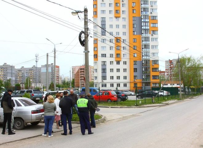 Сорокина запустила опрос о запрете парковки на улице Зубковой