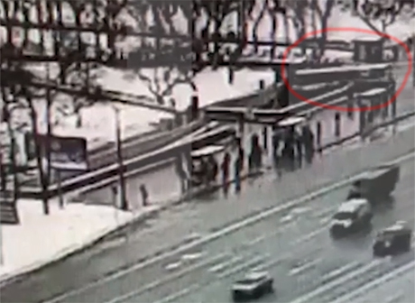Появилось видео полного маршрута въехавшего в толпу в Москве автобуса