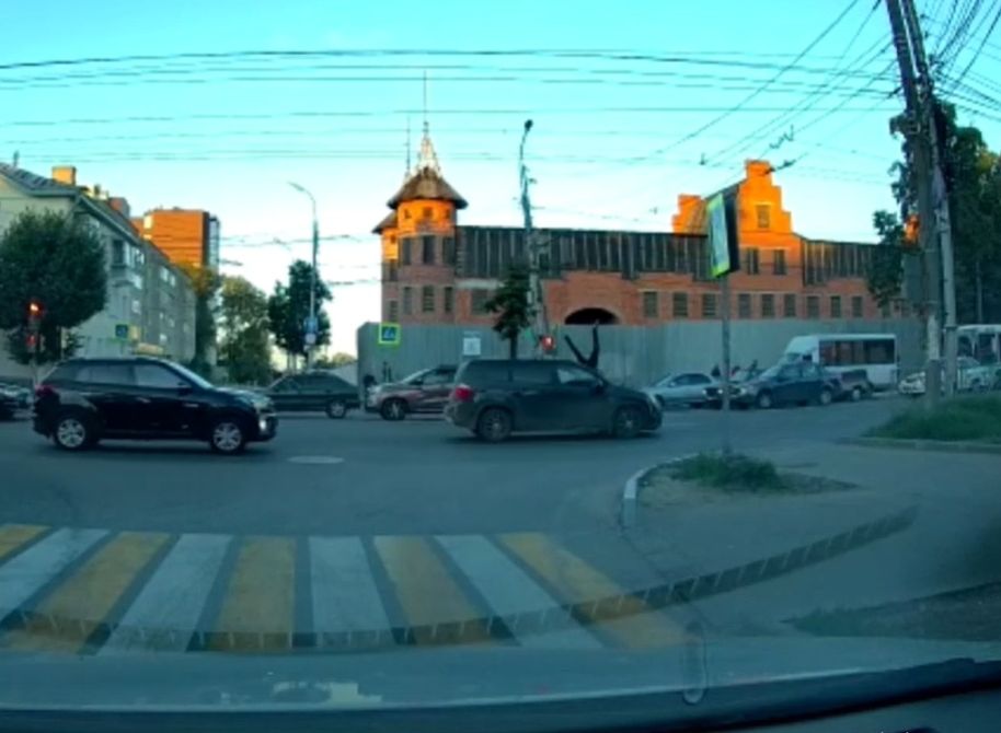 На Куйбышевском шоссе автомобиль сбил «чудо-бегуна»