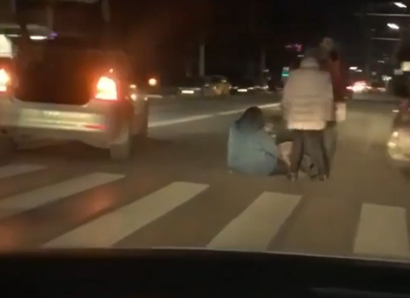 Женщину с ребенком на улице Гагарина сбил 45-летний водитель