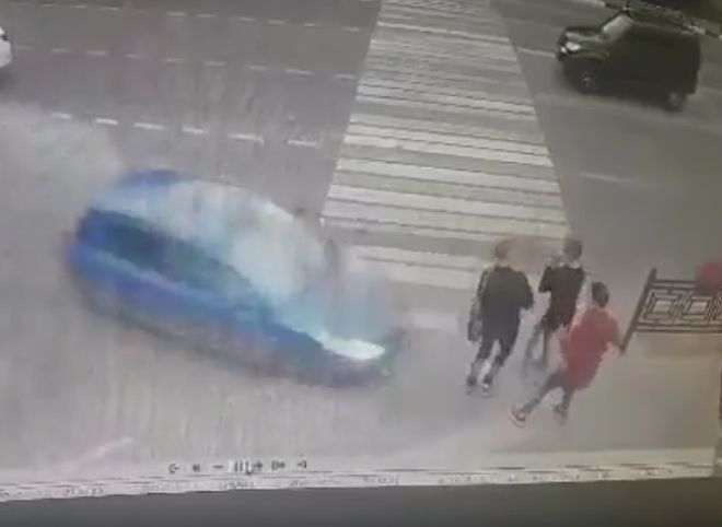 Подростки пострадали в ДТП в подмосковном Домодедове (видео)