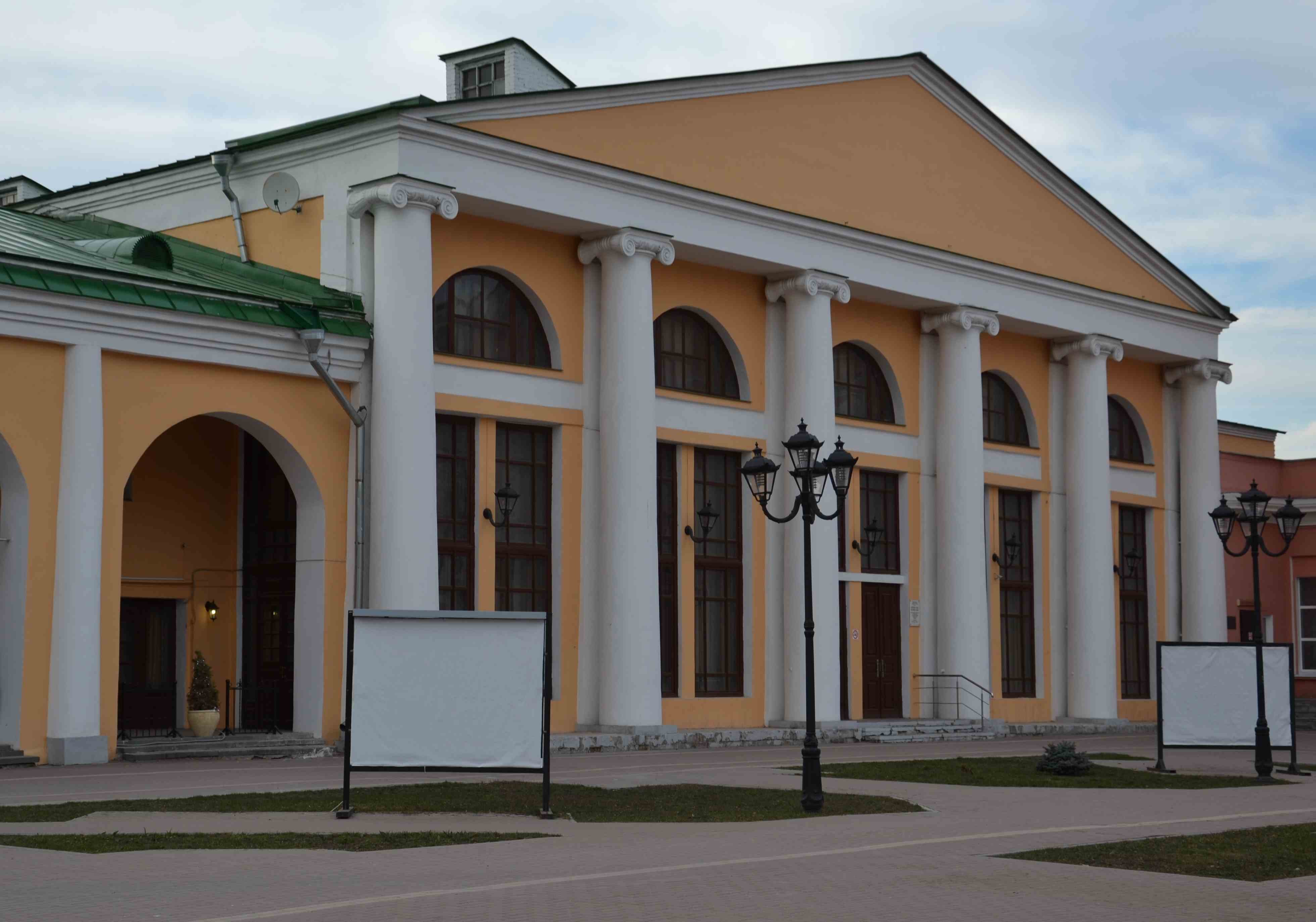 В Рязани до конца лета отремонтируют Гостиный двор