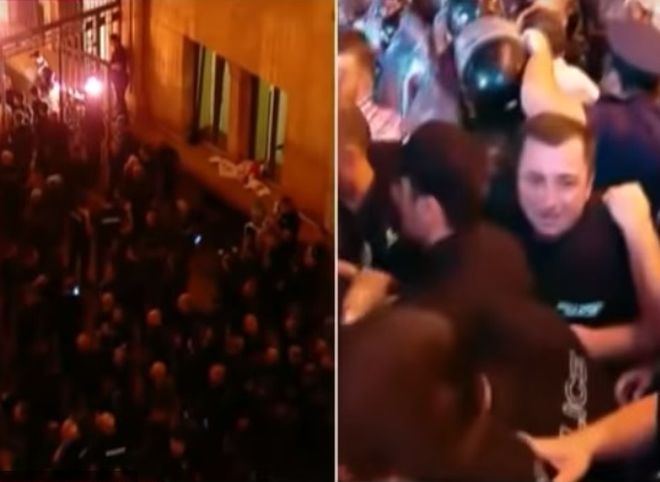 В Тбилиси оппозиция начала штурм парламента Грузии (видео)