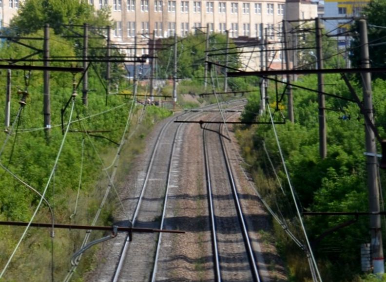 На улице Халтурина мужчина погиб под поездом