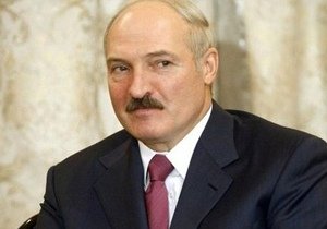Лукашенко требует ввести расчеты с РФ в долларах или евро