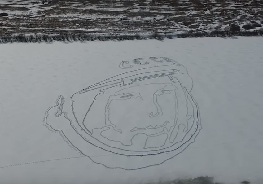 На льду озера под Рязанью создан портрет Гагарина (видео)