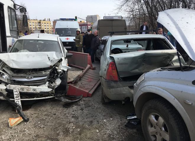 Владельца маршрутки, устроившей массовое ДТП на мосту через Трубеж, оштрафовали