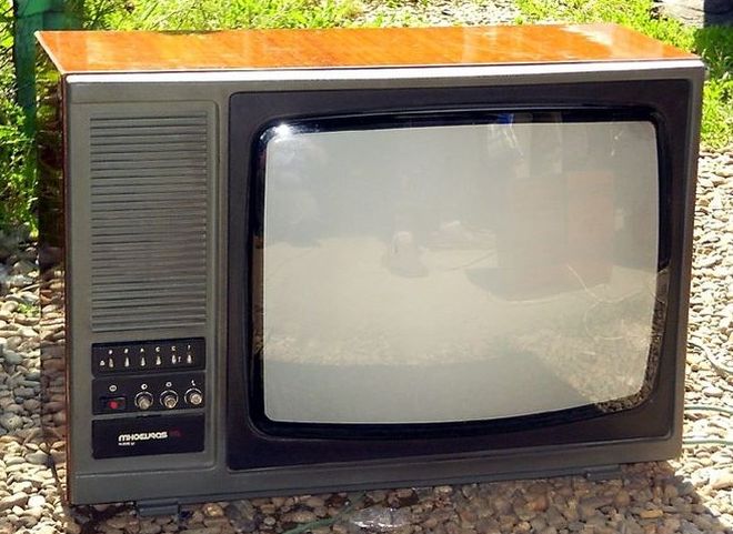 В Сургуте четырехлетнюю девочку насмерть придавило телевизором