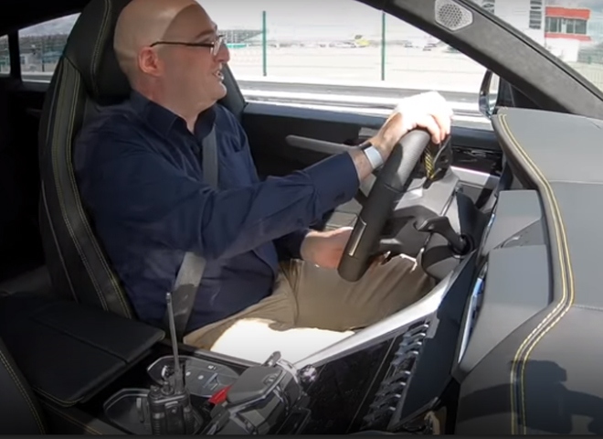 В сети опубликовано видео тест-драйва Lamborghini Urus