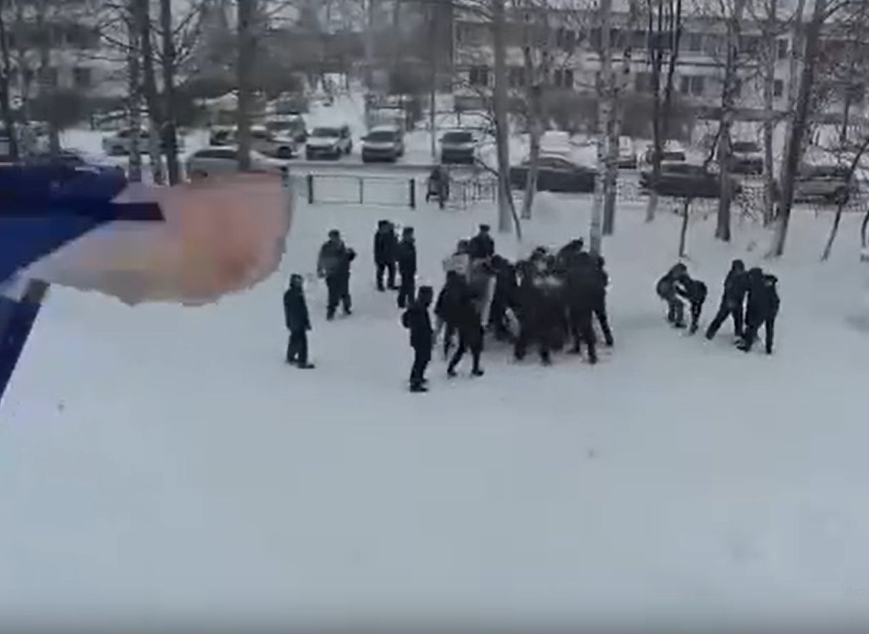 В Татарстане бойцы Росгвардии отработали разгон митингов на школьниках (видео)
