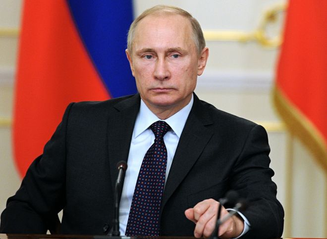 Путин: треть продукции на рынке легкой промышленности в РФ является контрафактом