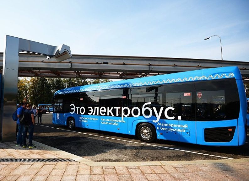 Собянин запустил в Москве первые в России электробусы