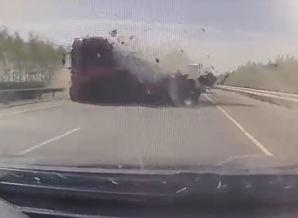 Страшное ДТП на трассе М6 в Рязанской области попало на видео