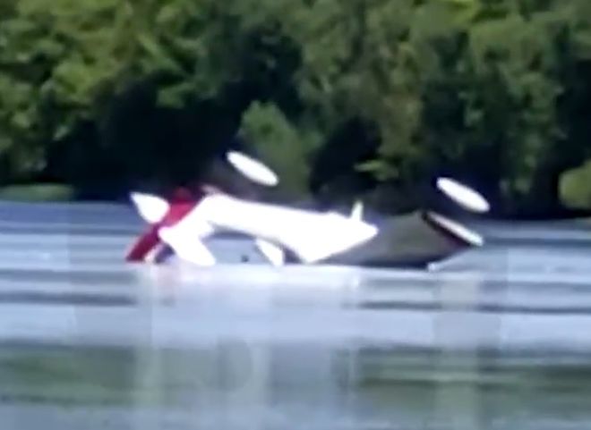 Частный самолет-амфибия упал в Москву-реку около Коломны