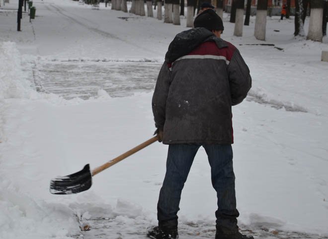 Ковалев поставил задачу по уборке снега