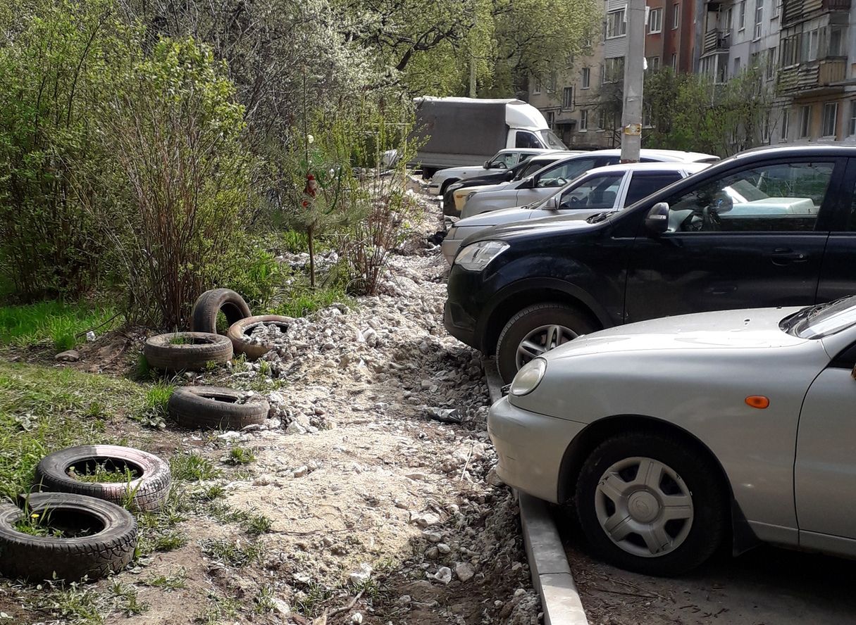 Рязанцы пожаловались на небрежность при организации парковки на Бутырках