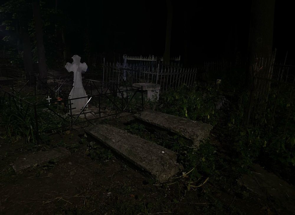 В Ельце на старом кладбище обнаружили труп молодой женщины