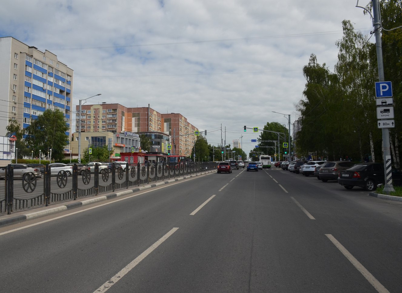 На улице Новоселов 18-летний байкер не справился с управлением и упал с  мотоцикла