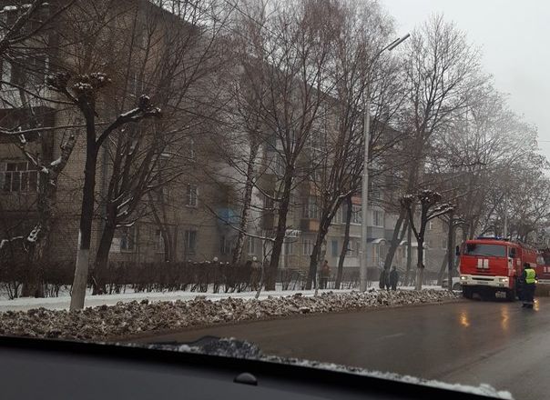 Фото: на улице Гагарина горит пятиэтажка