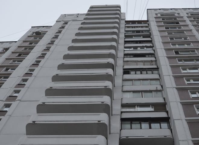 В Рязани женщина выпала с балкона седьмого этажа