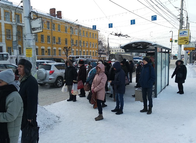 В Рязани случился транспортный коллапс из-за массовой аварии около «Барса на Московском»