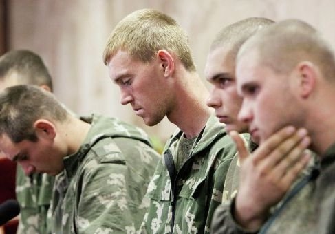 Российские десантники доставлены в киевский СИЗО