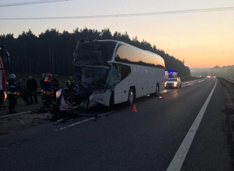 Во Владимирской области автобус врезался в грузовик, пострадали 22 человека