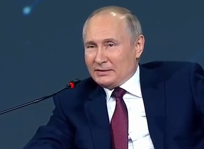 Путин заработал 10,2 млн рублей в 2021 году
